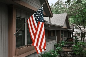 Property grounds - Spacious 3 Bedroom Townhouse newly renovated.!!  (Hot Springs Village)