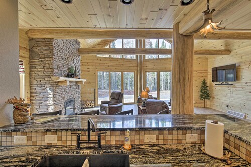 Spacious Hurley Home w/ Game Room Near Lakes