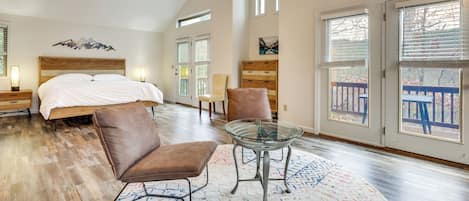 5 habitaciones, tabla de planchar con plancha, internet y ropa de cama
