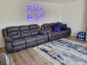 Condo, 3 Bedrooms | Living area | Smart TV, streaming services