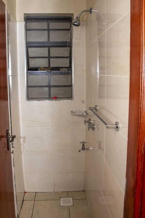 Departamento | Baño | Regadera, regadera tipo lluvia, amenidades de baño gratuitas, bidet 