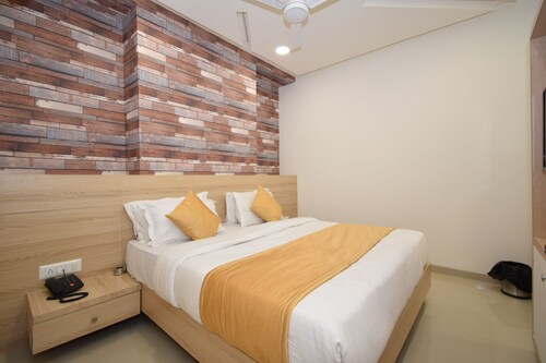 Hotel Satellite Inn
