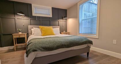 Hollywood Casa | Close to Max & Bus | 1 bd W/D in unit | full kitchen