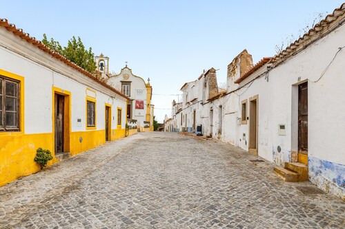 Vacation Home Castle House with A/C, Terrace & Garden