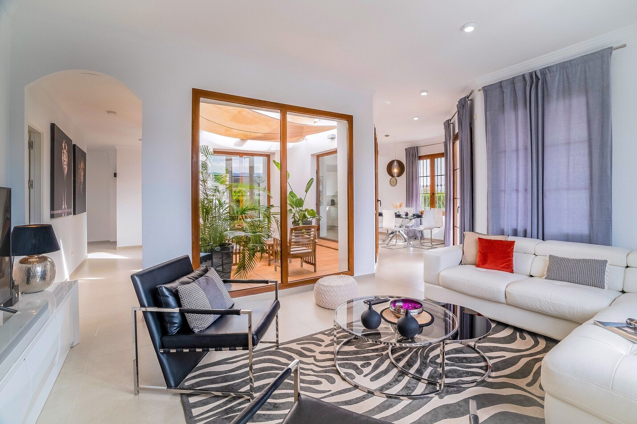 Televisión, chimenea