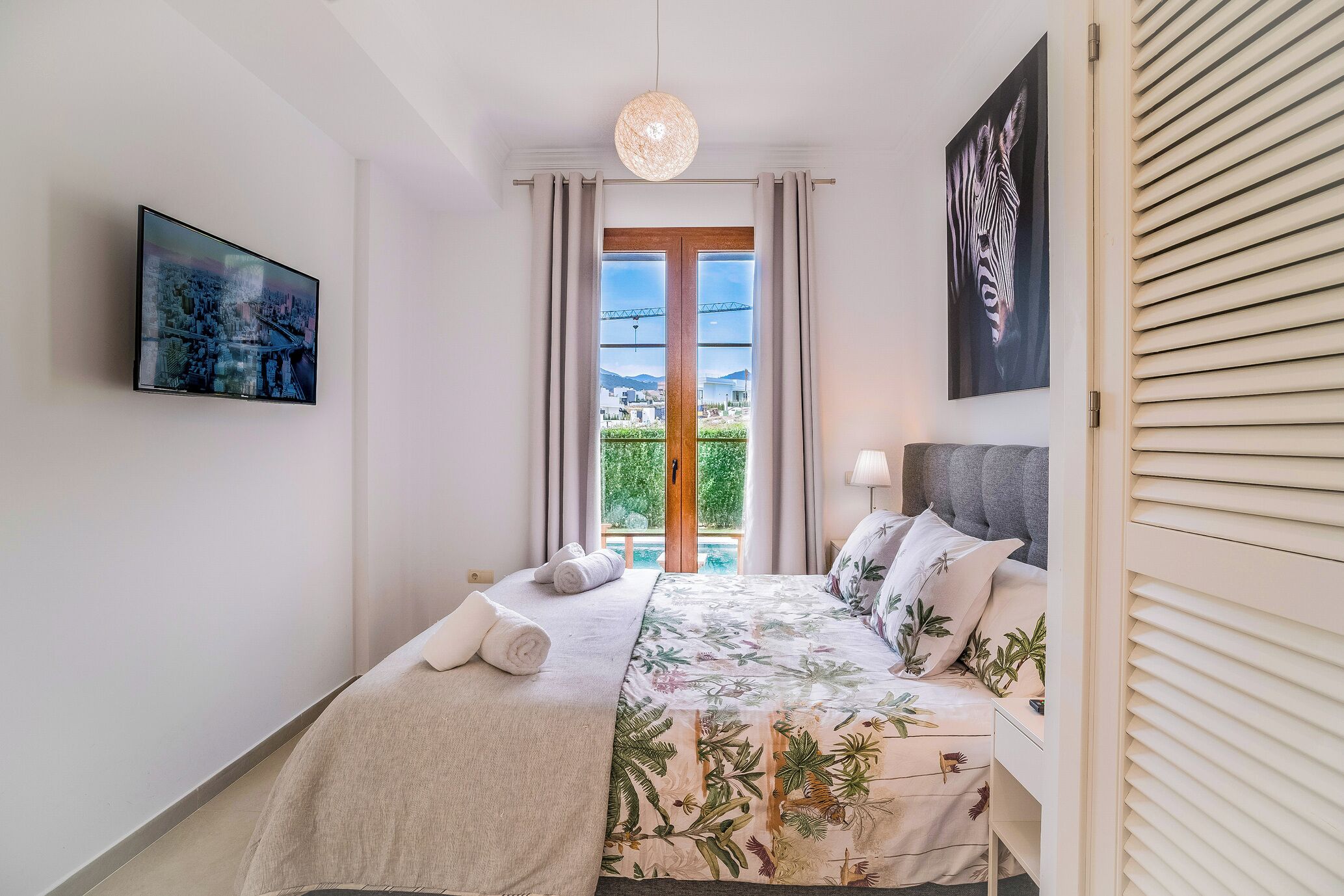 5 makuuhuonetta, silitysrauta/-lauta, ilmainen Wi-Fi, vuodevaatteet