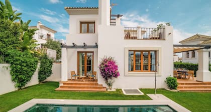 Apartment Amazing view to golf courses 14 pax with Sea View, Pool, Terrace & Wi-Fi