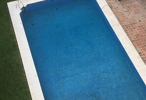 Pool - Modern Apartment in Los Boliches with Shared Pool, Balcony & Wi-Fi (Fuengirola)