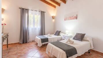 3 Schlafzimmer, Bügeleisen/Bügelbrett, kostenloses WLAN, Bettwäsche