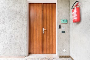 Interior - Studio Apartment Olivo Casa Demonti with Mountain View, Pool, Terrace & Wi-Fi (Tignale)