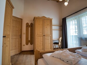 2 chambres, accès au Wi-Fi (inclus), literie fournie