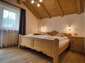 2 bedrooms, free WiFi, bed sheets