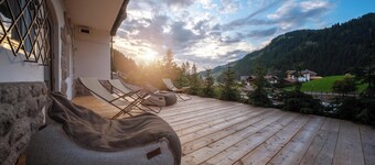 Hotel Apartment "Monte 44" with Mountain View, Sauna & Wi-Fi