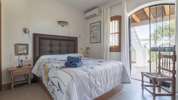 2 dormitorios, tabla de planchar con plancha, wifi gratis y ropa de cama