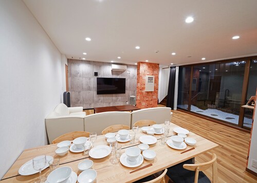 客室内のダイニングエリア