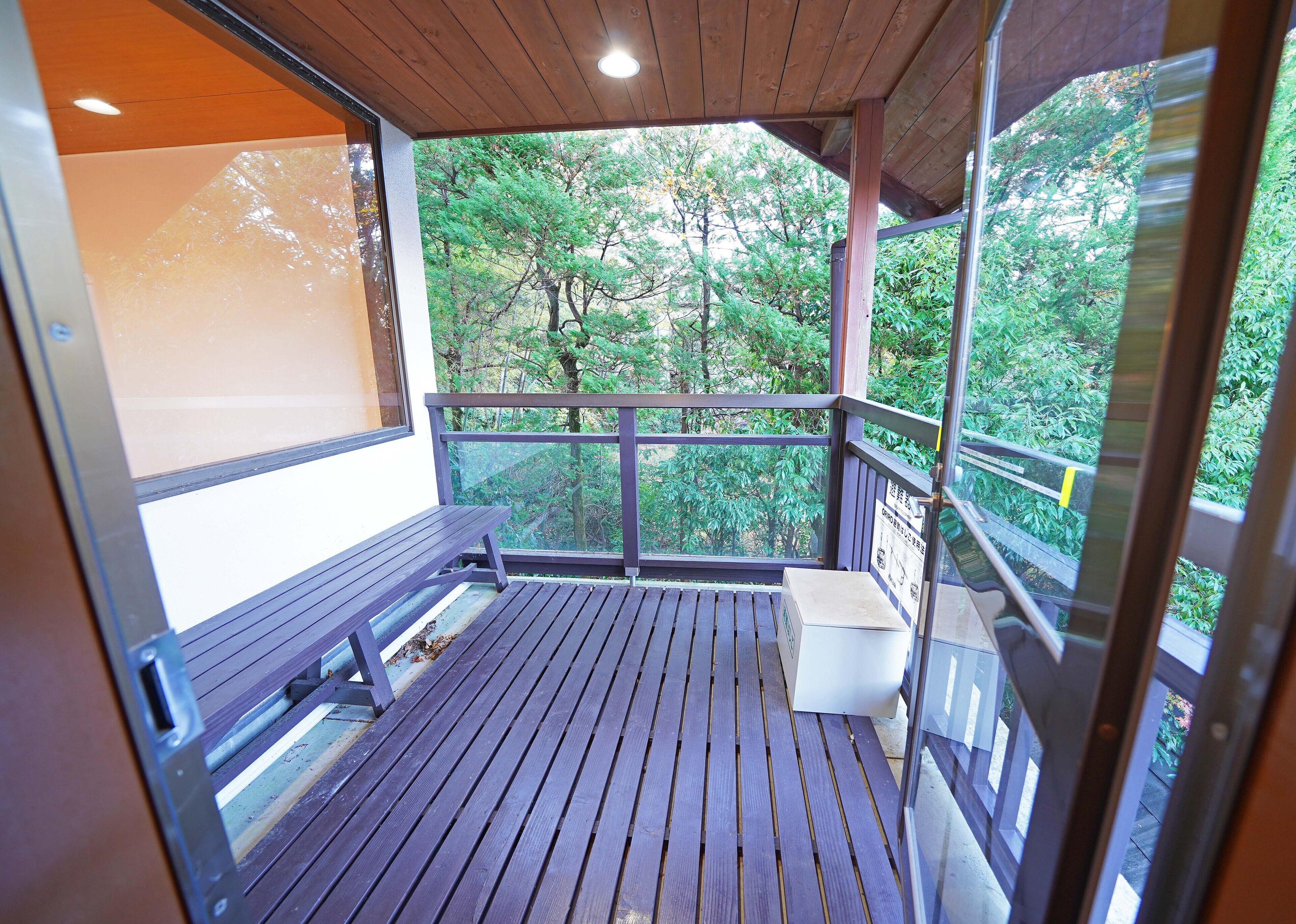 4 Schlafzimmer, hochwertige Bettwaren, Daunenbettdecken