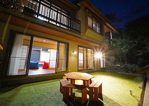 Casa básica, para no fumadores | Terraza o patio