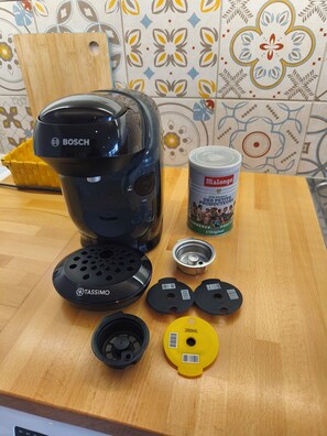 Kaffee und/oder Kaffeemaschine