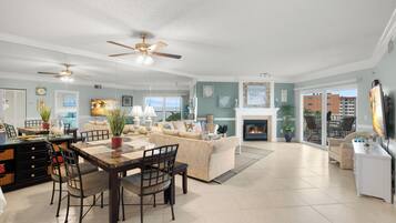 Condo (2 Bedrooms) | Property amenity