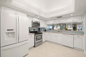 Condo (2 Bedrooms) | Property amenity