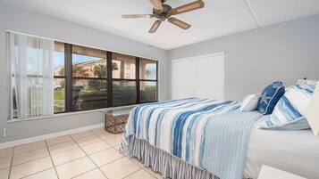 Appartement (#14164 - No Pets) | 2 slaapkamers, individueel gedecoreerd, individueel gemeubileerd