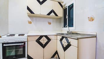 Apartment, 2 Bedrooms | 2 bedrooms, free WiFi, bed sheets