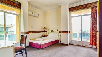 Apartment, 2 Bedrooms | Free WiFi, bed sheets