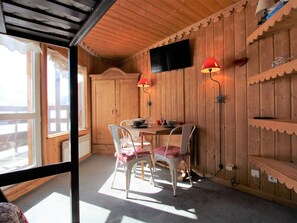 Dining - Renovated studio in Avoriaz, 4 pers, balcony, WIFI (Avoriaz)