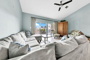 TV - 🏖️Hidden Gem-Steps to Quiet Beach-Gulf Views-Pool-3BR Spyglass 103 (Miramar Beach)