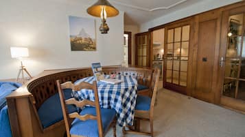 Appartement | Repas dans la chambre