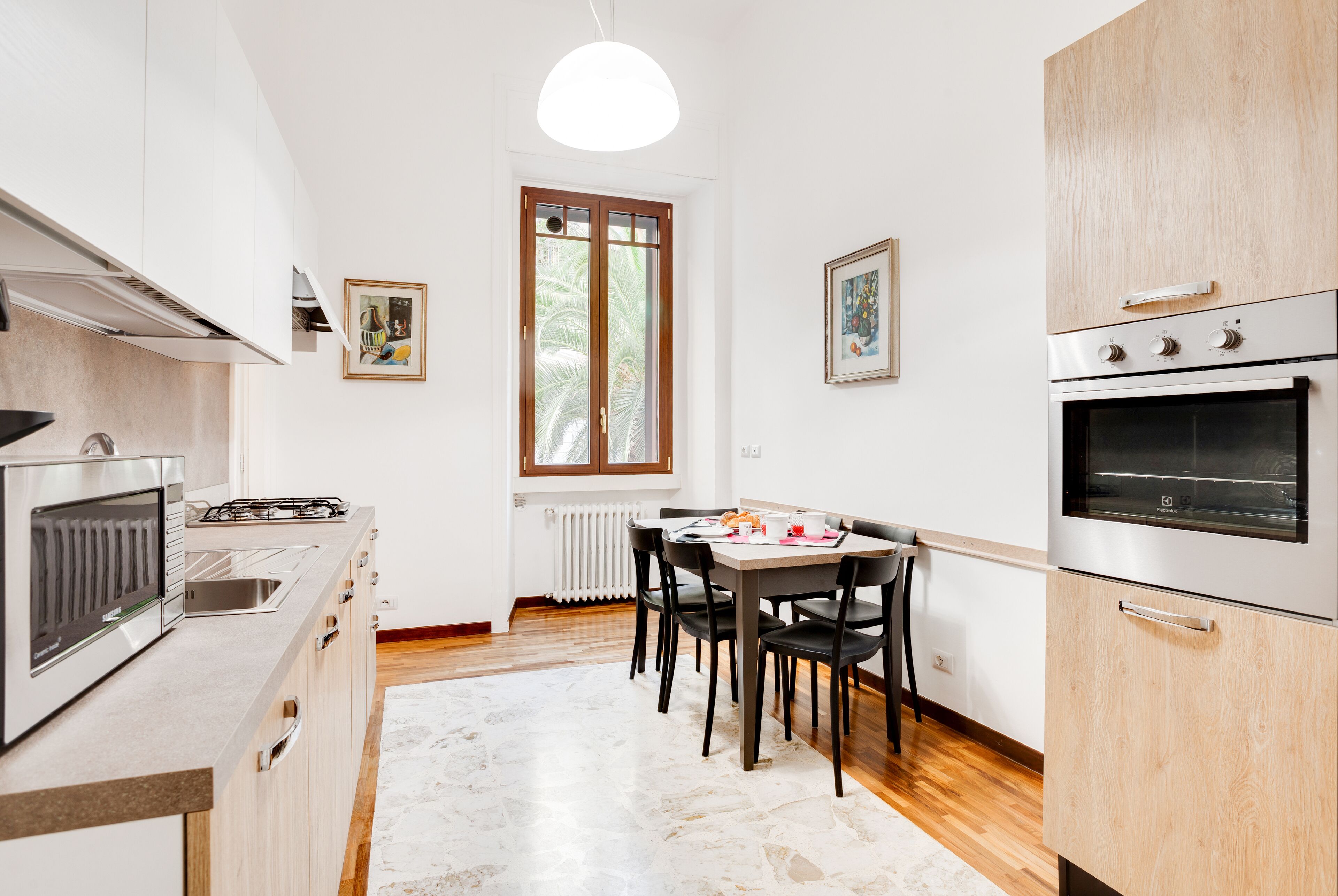 Apartment | Private kitchen | Full-sized fridge, microwave, oven, stovetop
