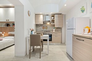 Microwave, oven