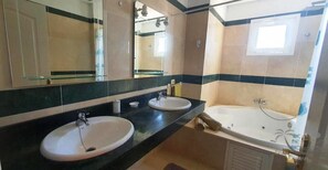 Haartrockner, Handtücher