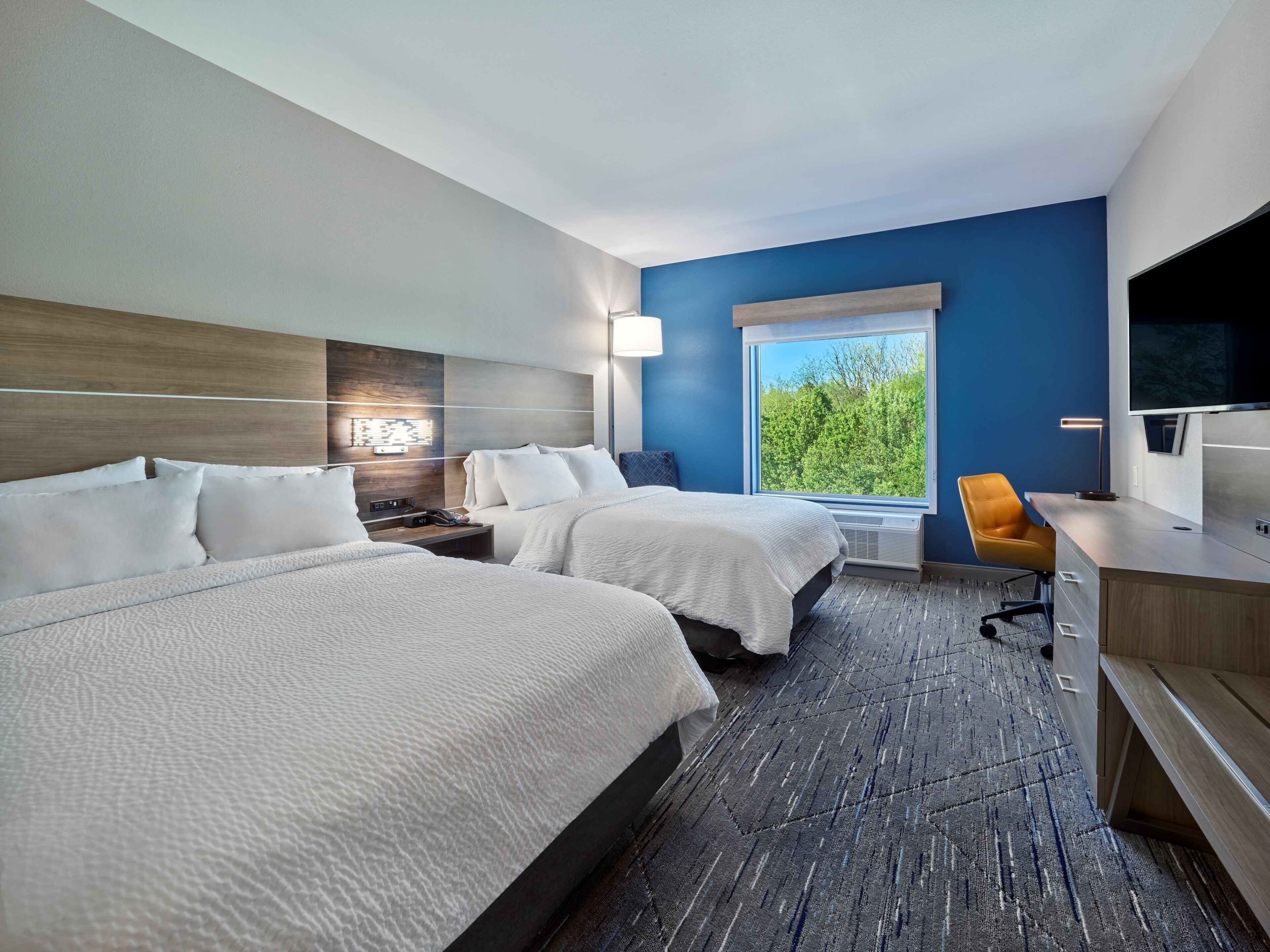 1 bedroom, hypo-allergenic bedding, in-room safe, desk