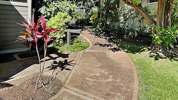 Condo (3 Bedrooms) | Property amenity