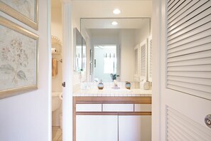 公寓客房 (Grand Champions 78 - No Pets Allowed) | 浴室 | 提供毛巾、廁紙