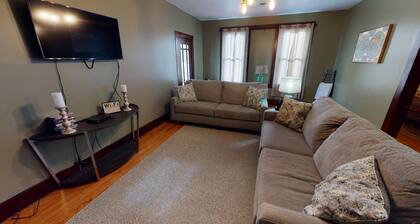 Vacation Cottage near Wayne National Forest ATV Trail Head, Hot Tub & more!