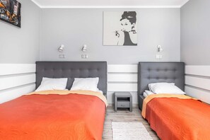 1 habitación, tabla de planchar con plancha, wifi y ropa de cama 