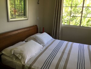 2 bedrooms, desk, free WiFi, wheelchair access