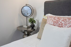 2 chambres, fer et planche à repasser, accès au Wi-Fi (inclus)