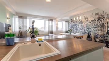 Apartment, Private Bathroom | Shared kitchen