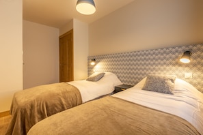 5 slaapkamers, een strijkplank/strijkijzer, gratis wifi, beddengoed