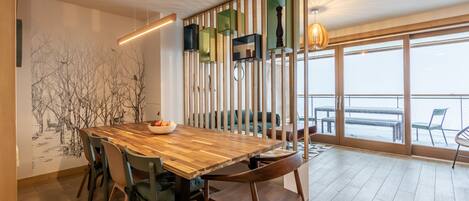 تناول الطعام