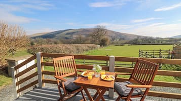 Cottage | Outdoor dining