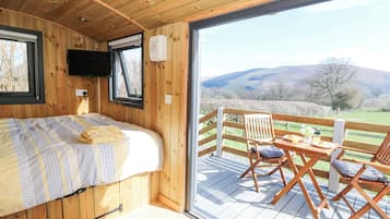 Cottage | 1 bedroom, individually decorated, individually furnished, free WiFi