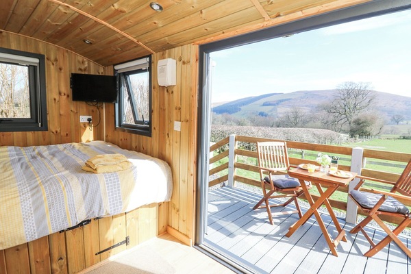 Cottage | 1 bedroom, WiFi (free), individually decorated, individually furnished