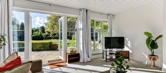 Beautiful Large House Near Beach on the South Coast