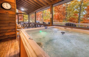 Indoor spa tub