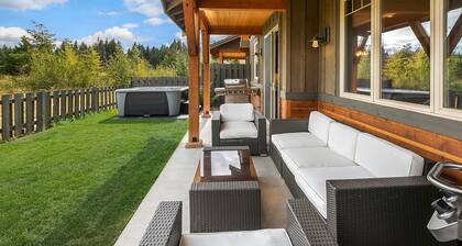 Fantastic location on the driving range! Four Masters*Hot Tub*Walk to the Spa