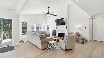 Condo, 2 Bedrooms | Living area | Smart TV